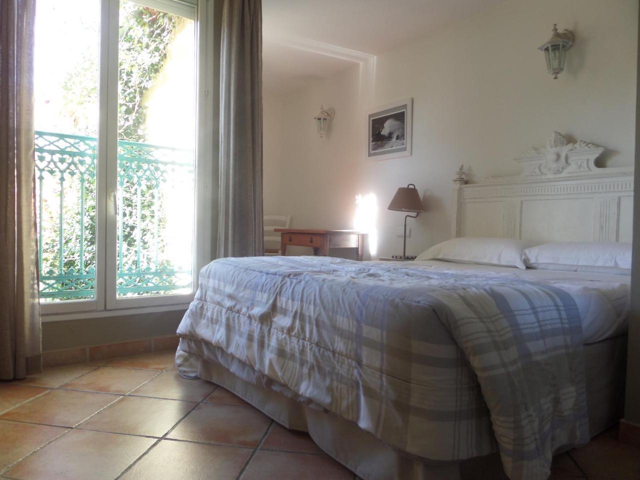 Superior Double Room Shower Ground Floor